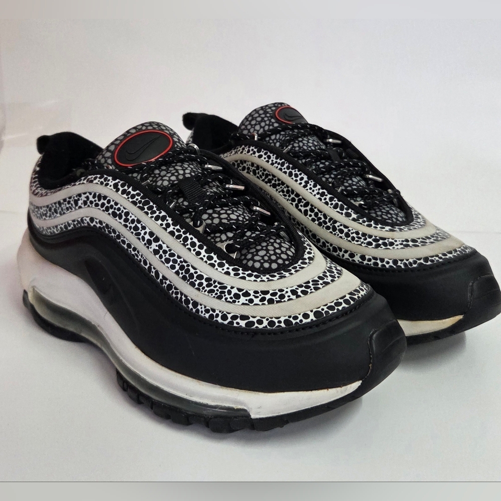 Woman’s Nike air max 97 se running shoes size 7.5